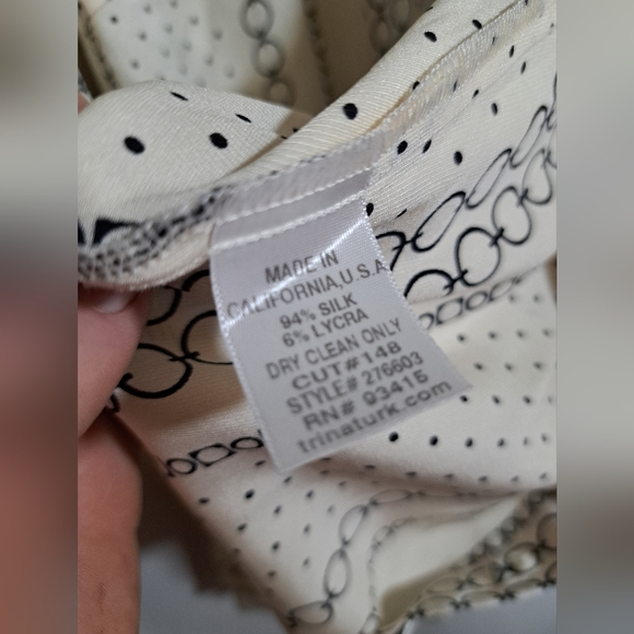 Trina Turk Silk Button Up shirt Petite - Picture 5 of 9